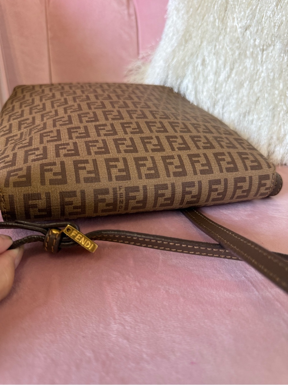 💯AUTH FENDI Brown Zucchino Spalmati Crossbody Bag with Gold-Tone FF Buckle - Picture 6 of 16